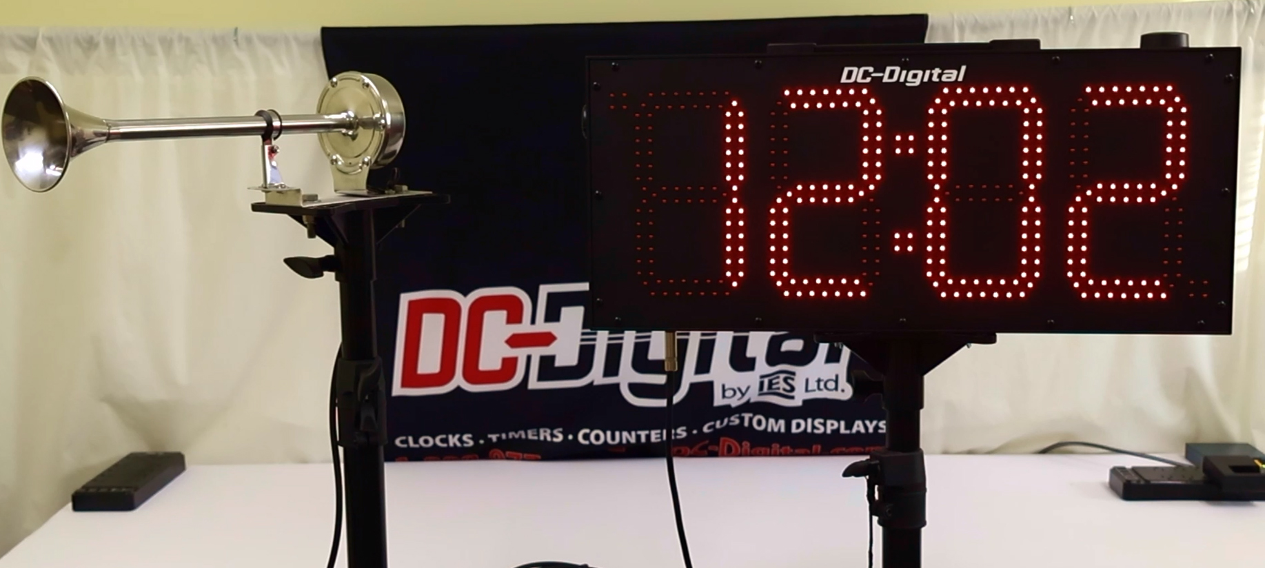 DC-Digital, Tripod Mounting, Trumpet Horn, Scoreboard, Countdown Timer, Wireless Control, Hard Case, Outdoor Timer, Multi-Purpose Timer, Soccer Game, Lacrosse
