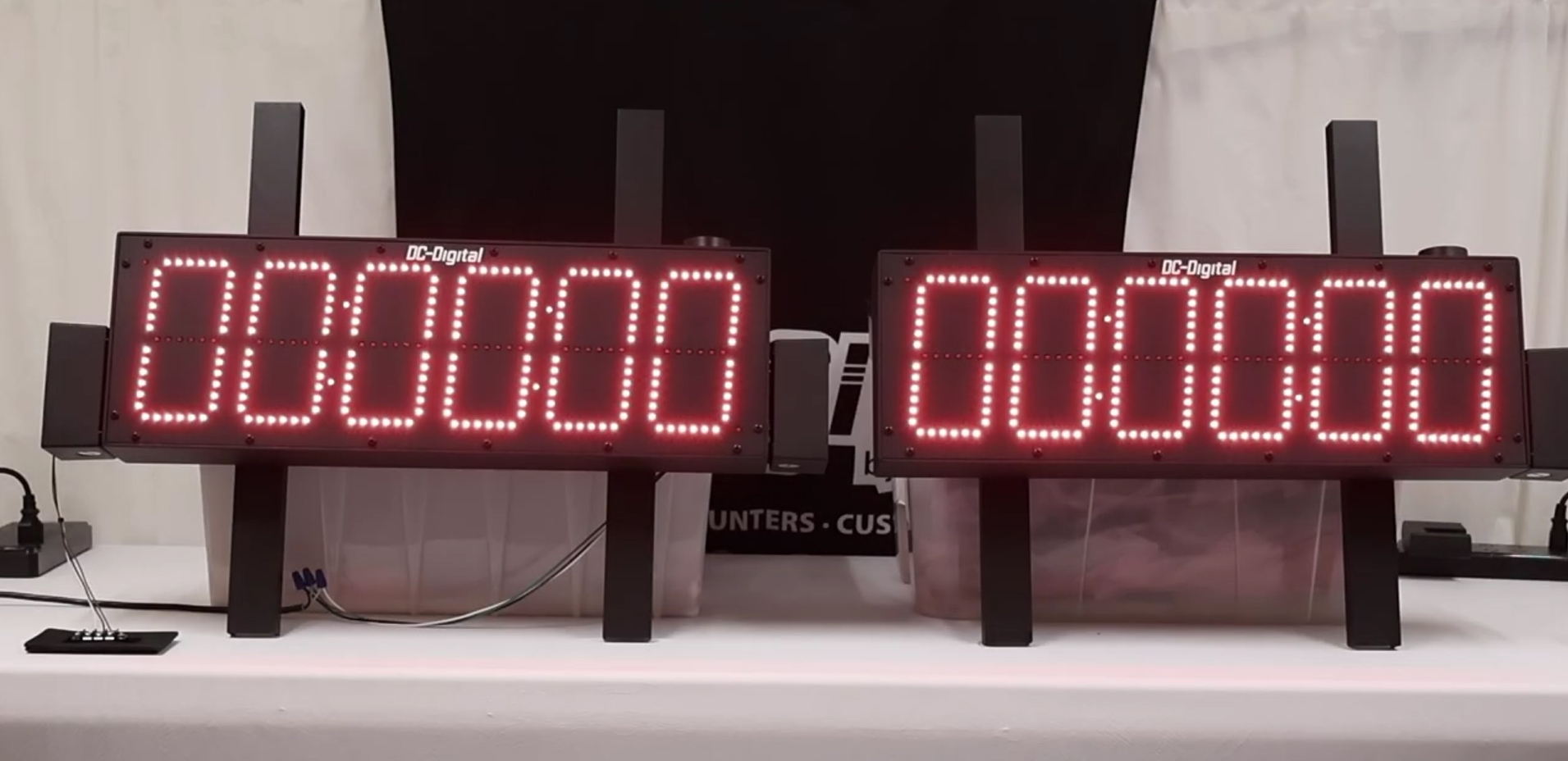 Countdown,Weatherproof,High-visibility,Synchronized,Event Management Timer,Extruded Aluminum Build,Barrier Strip Integration,Custom Built to Order Timer